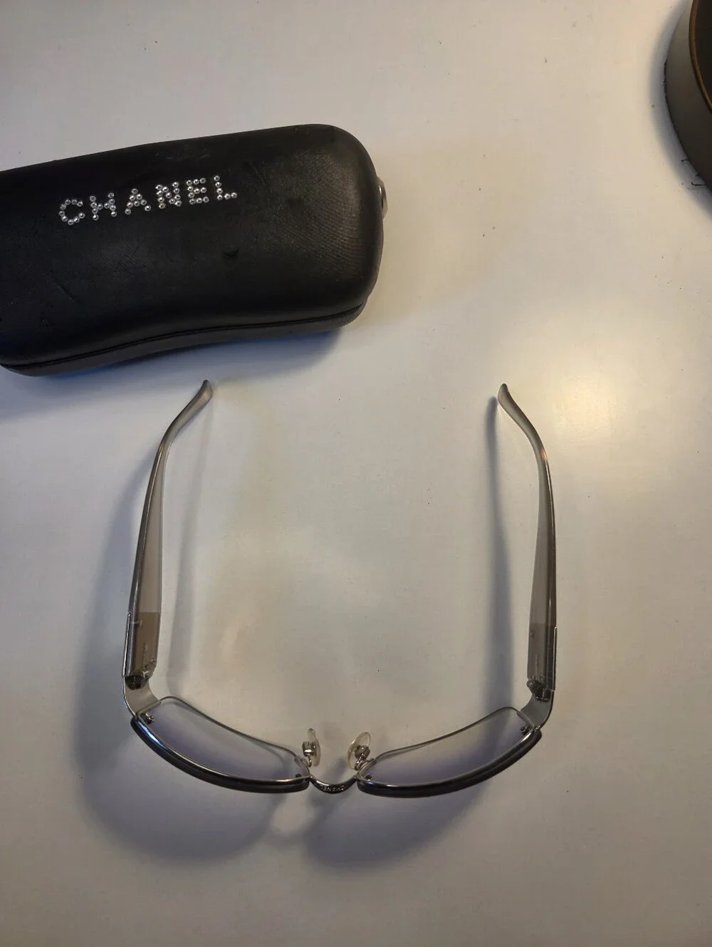 Authentic CHANEL Rimless Sunglasses w Purple Gradient Lenses & Black Logo Case
